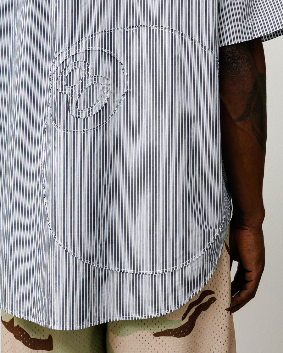 camisa de manga corta cuadrada con rayas de 8 bolas