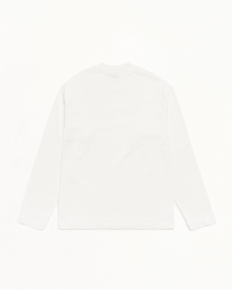 camiseta de cuello alto teñida de manga larga